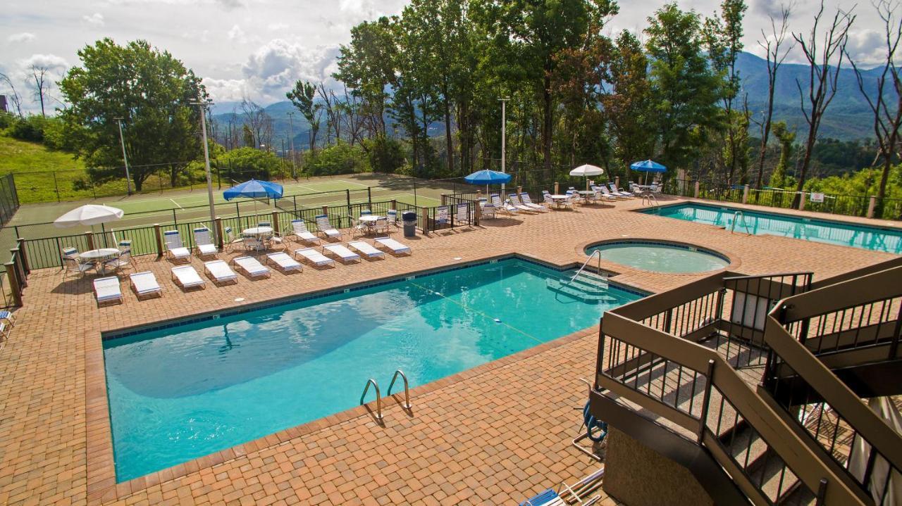 Moonshine Chalet, Hot Tub, Pool Access, Wifi, 1089 Free Tickets Each Paid Day, Dollywood And More Gatlinburg Luaran gambar